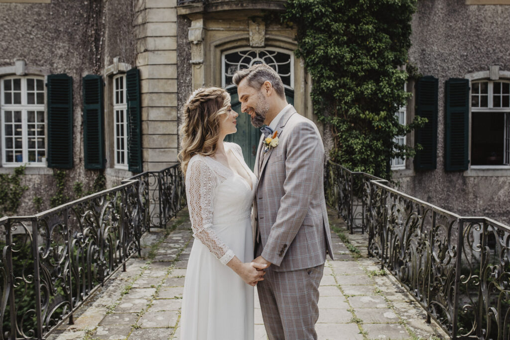 Hochzeitsfotografin Bochum
Hochzeitsfotografin Mallorca
Hochzeitsfotograf Witten
Hochzeitsfotograf Hattingen
Hochzeitsfotograf Dortmund
Hochzeitsfotograf NRW
Hochzeitsfotograf Düsseldorf
Gut Nothenhof, Gut Kump, Schloss Steinhausen, Kuhstall, Wasserschloss Hackhausen, Alte Maschinenhalle Solingen