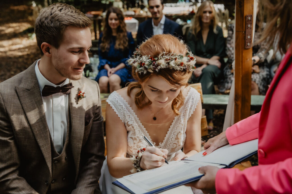 Waldhochzeit 
Hochzeitsfotografin Dortmund
Herbsthochzeit